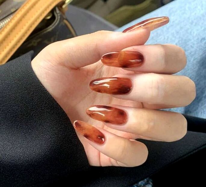 Uñas carey. Foto: Shein