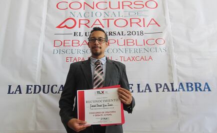 Fabián David Ríos gana concurso de oratoria de EL UNIVERSAL en Tlaxcala