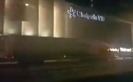 Captan en video a tráiler que circula en sentido contrario sobre segundo piso de Periférico