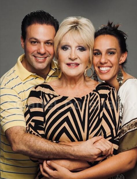 Anel Noreña recuerda a su ex José José con foto junto a sus dos hijos, José Joel y Marysol.