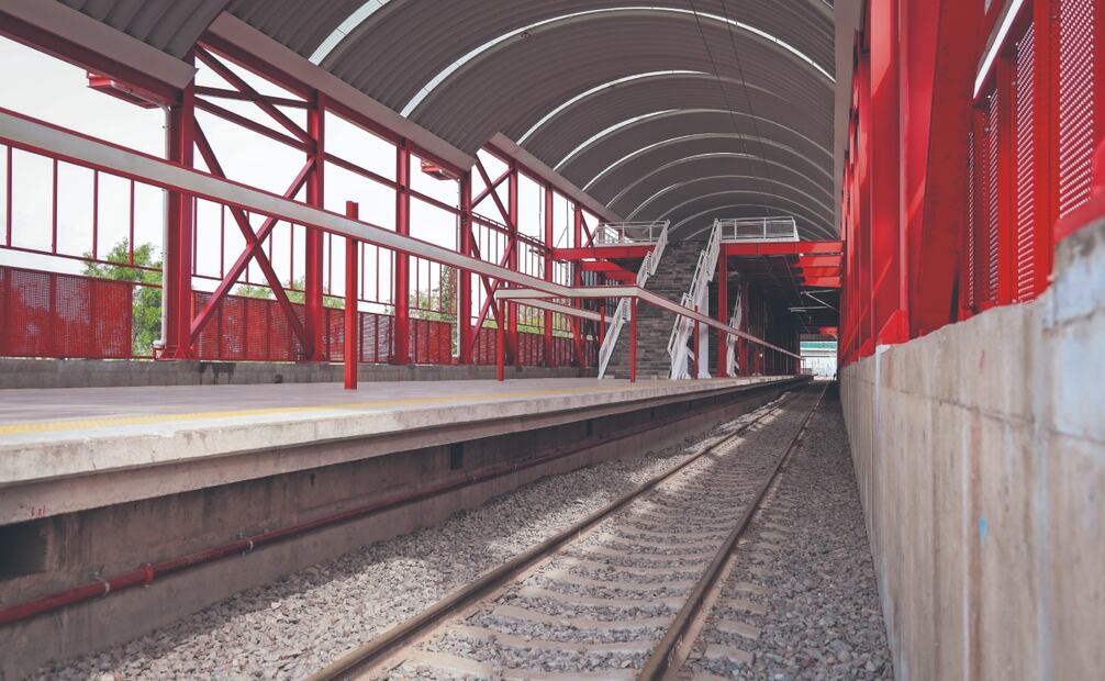 La conclusión del Tren Suburbano al AIFA, que ha sido frenado por oposición vecinal, y del Trolebús Santa Martha-Chalco, que unirá al sur-oriente del Edomex con la Ciudad de México, también están programadas para este año. Foto: de Luis Camacho. El Universal