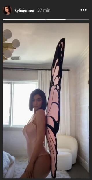 Kylie Jenner impacta con diminuto vestido y sensual disfraz