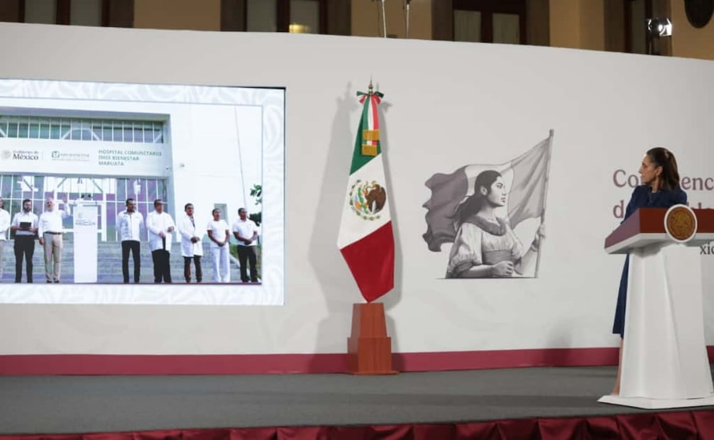 Este miércoles, se cortó el listón inaugural del Hospital Comunitario del IMSS Bienestar en Maruata, Michoacán, en donde atenderán médicos especialistas cubanos. Foto: Carlos Mejía/EL UNIVERSAL