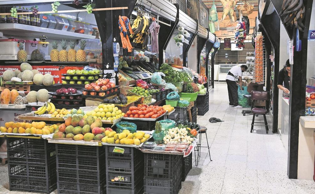 La confianza del consumidor, aunque moderada, se ha mantenido por encima de su promedio histórico, lo que refleja una percepción relativamente estable del futuro económico inmediato. Foto: AFP/Archivo