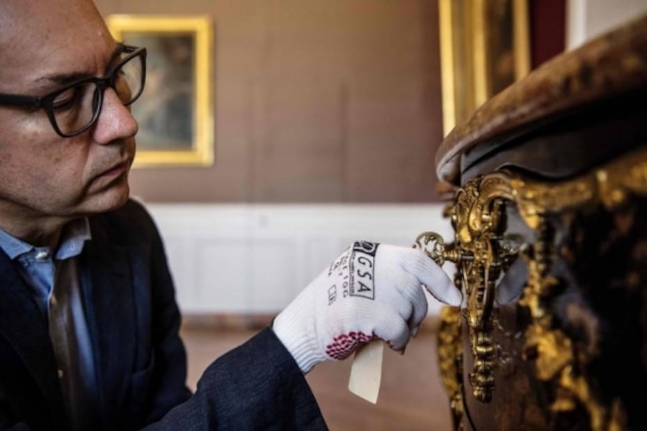 El gran retorno al Palacio de Versalles de una cómoda de 275 años