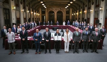 Gobierno y gasolineros renuevan acuerdo; mantendrán en 24 pesos la gasolina magna por seis meses