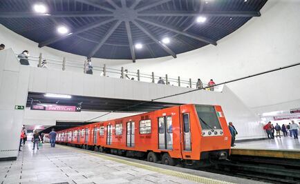 Mexico City's subway removes elderly workers over COVID-19 fears