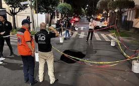 Socavón y fuga de gas movilizan a cuerpos de emergencia en Álvaro Obregón; cierran la circulación