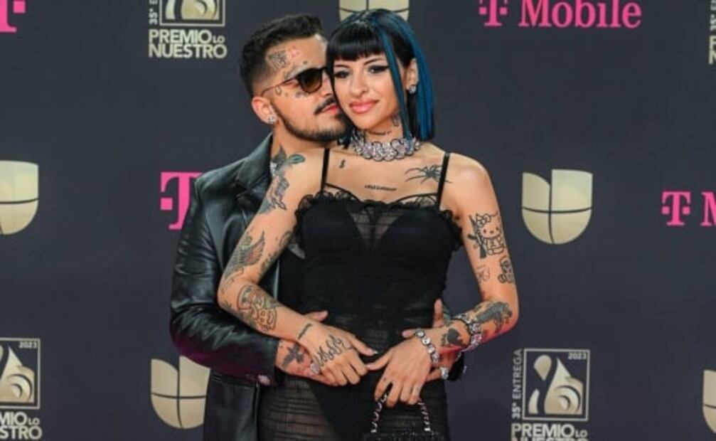 Christian Nodal y Cazzu levantan sospechas de embarazo: posan de negro y enamorados