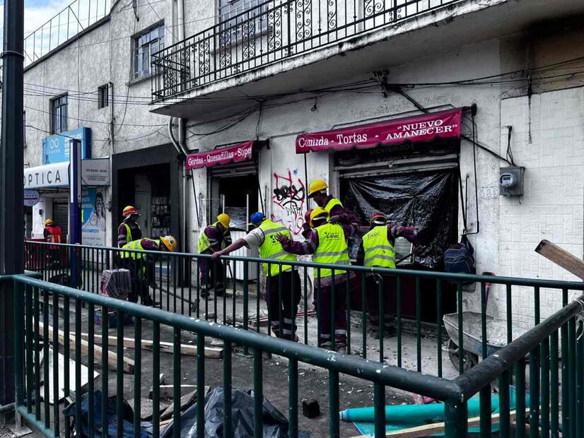 En la papelería Copias e Internet Charly, el dueño dice que "desde hace más de tres días que no viene un solo cliente, es muy triste porque estamos aquí nada más viendo a que pase la mosca".
Foto: Especial.