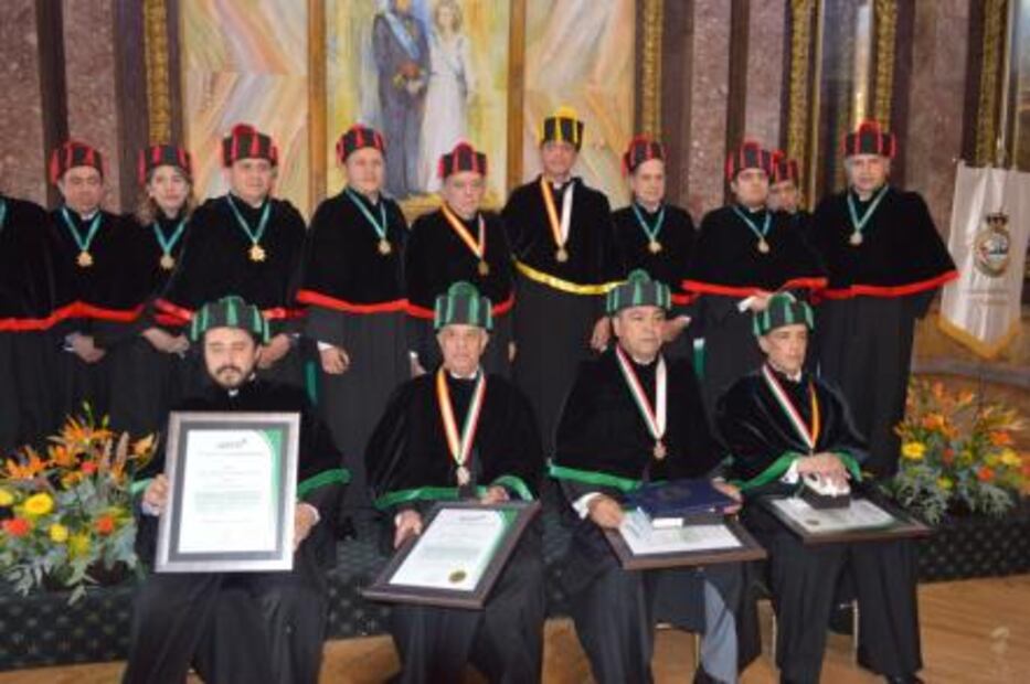 Otorgan Honoris Causa a rector de la Universidad Naval