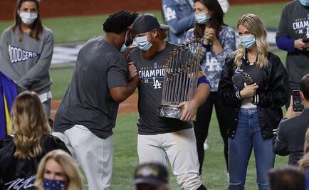 Grandes Ligas critica a beisbolista de Dodgers por jugar con Covid-19