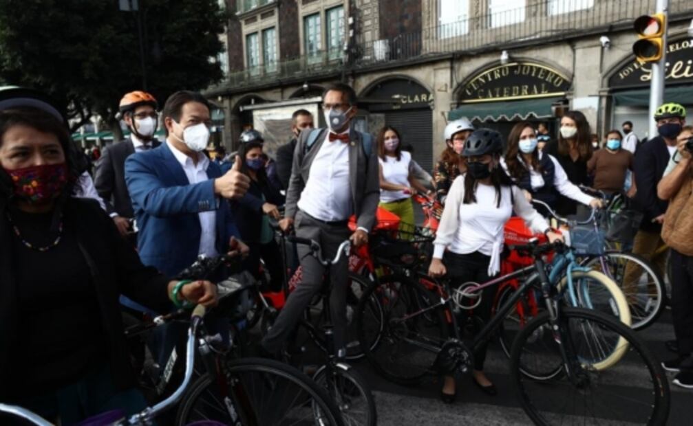 Diputados federales arman rodada ciclista para festejar aprobación de reforma de derecho a la movilidad