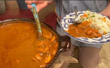 Esta cuaresma prepara el mole de camarón de Doña Ángela