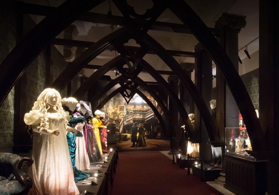 "En Casa Con Mis Monstruos" exhibe míticos personajes de sus películas / Foto: Facebook En Casa Con Mis Monstruos