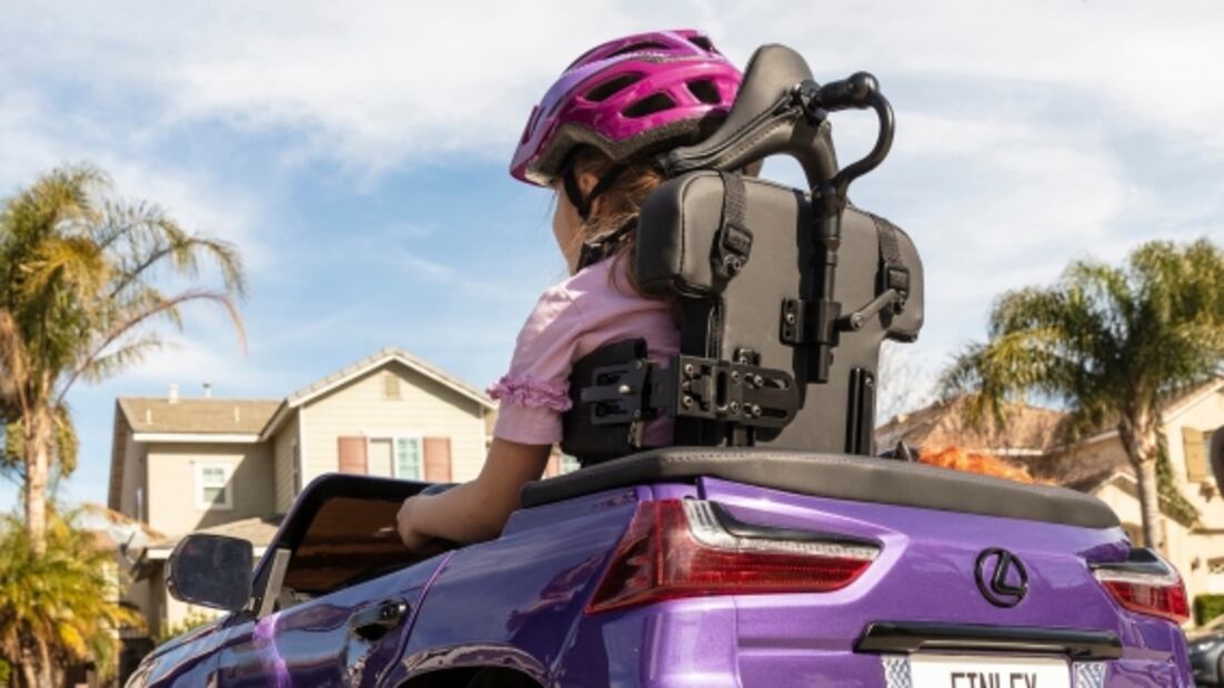 Lexus crea un auto para niña con parálisis cerebral