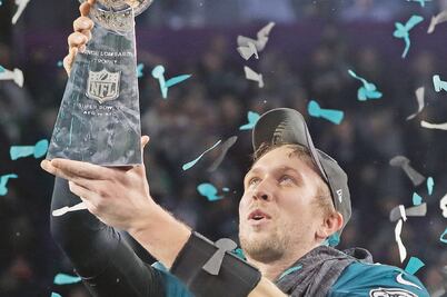 Tras ser nombrado el Jugador Más Valioso, Nick Foles se mantendrá como suplente