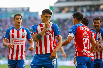 Alan Pulido cerca de su mejor marca goleadora