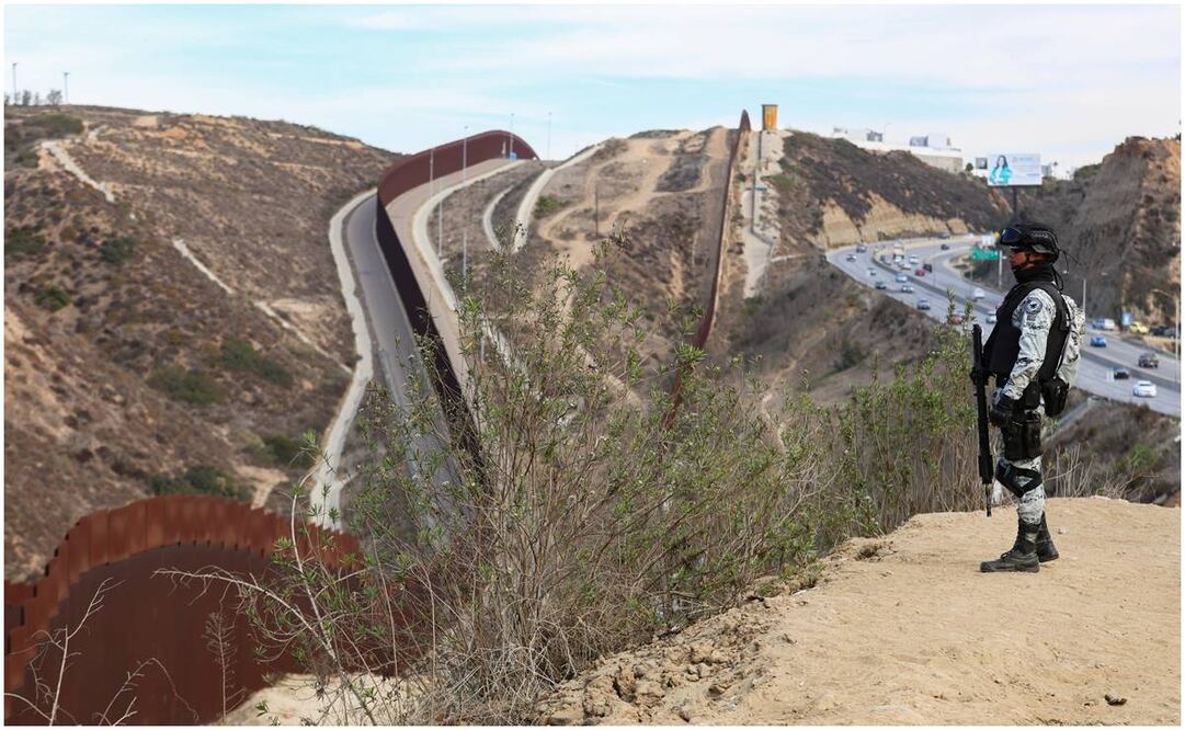 Ante el incremento de cruces irregulares de personas no documentadas de México hacia EU, la patrulla fronteriza intensificó trabajos de vigilancia y reforzamiento en muros de Tijuana. Foto: Diego Simón / EL UNIVERSAL