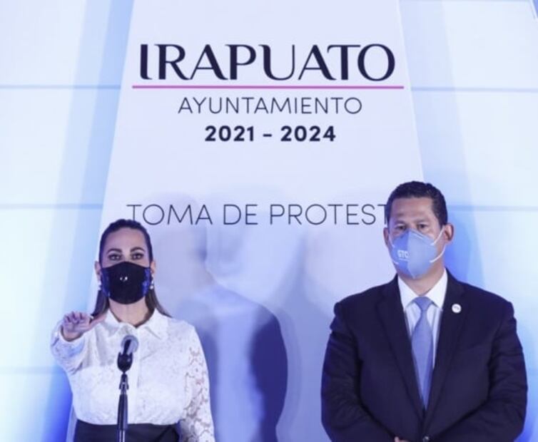 Lorena Alfaro toma protesta como alcaldesa de Irapuato, Guanajuato 