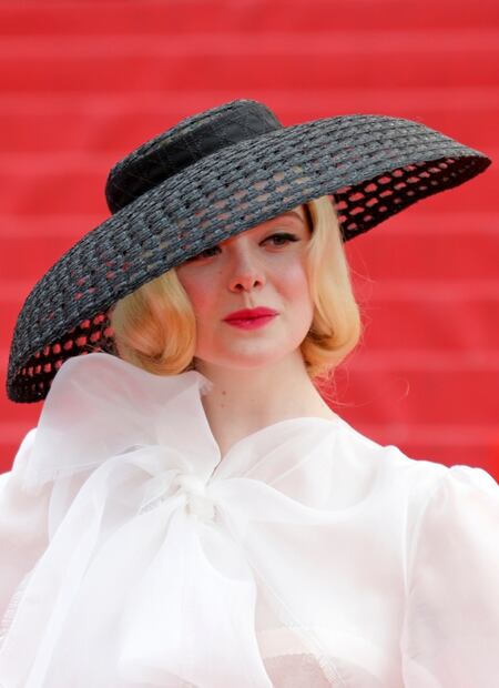 Elle Fanning impacta con su look vintage en Cannes 2019