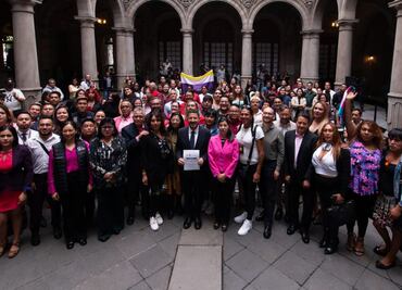 Martí Batres presenta decreto de reformas para tipificar el delito de transfeminicidio en Código Penal de CDMX