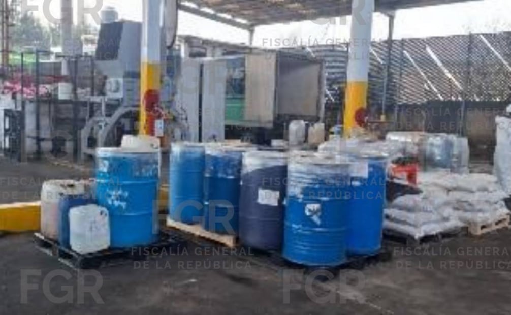 FGR incinera más de tres toneladas y tres mil litros de precursores químicos en Baja California. Foto: Especial