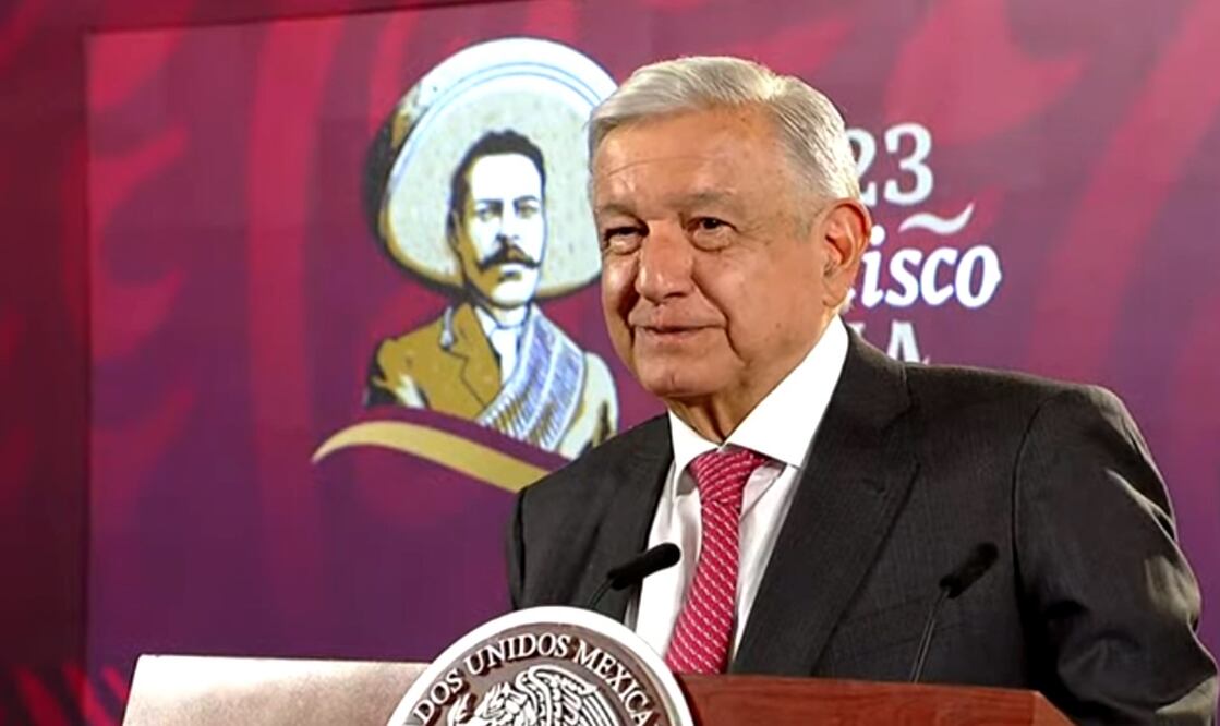 AMLO negó que en su gobierno haya habido paros del magisterio en las escuelas de nivel básico porque “ahora es distinto”. Foto: especial