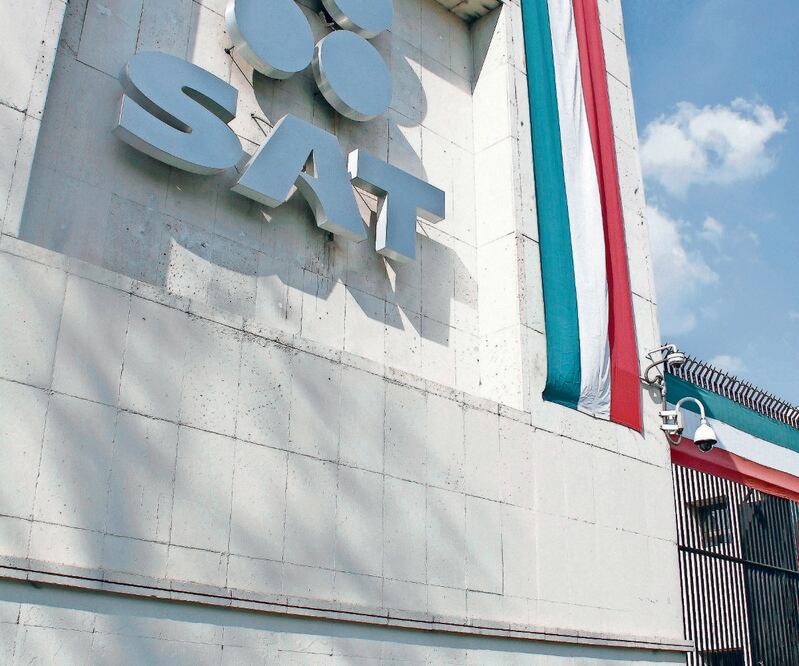 El SAT no usa WhatsApp ni Telegram para contactar a los contribuyentes, recalcó. Foto: ARCHIVO EL UNIVERSAL