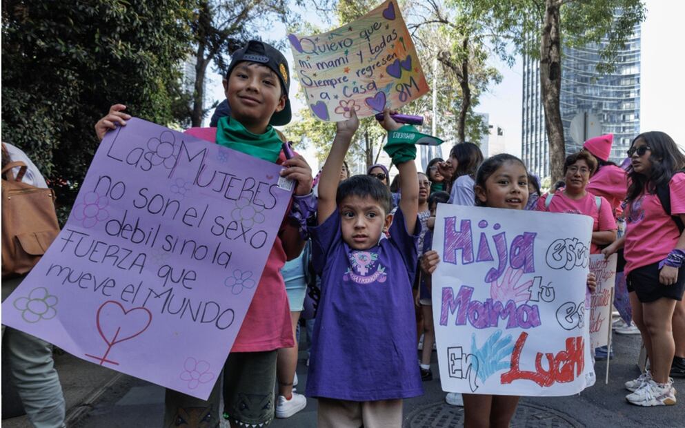 Mujeres marchan en la Ciudad de México en el marco del Día Internacional de la Mujer. Foto: Yaretzy M. Osnaya / EL UNIVERSAL
