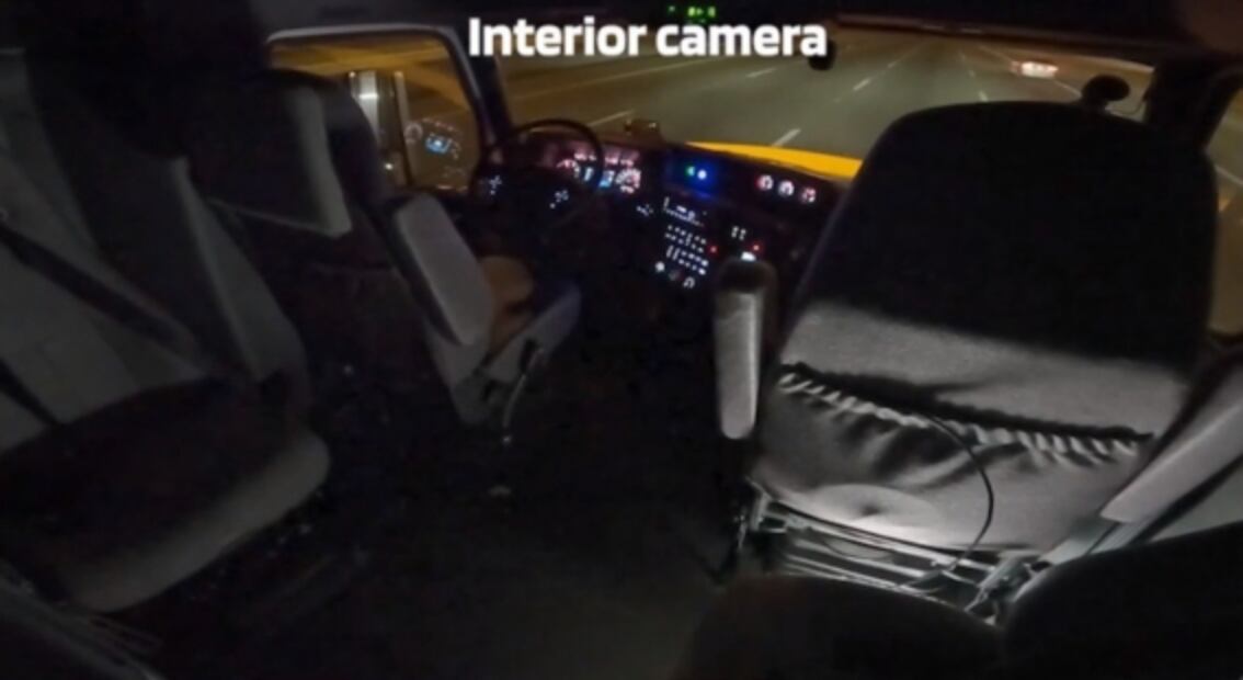 Conoce el camión sin piloto que completó su primer viaje en carretera