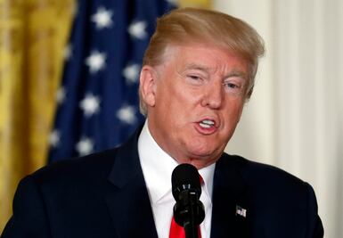 Grupos conservadores felicitan a Trump por eliminar DACA