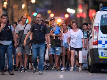 "Lo importante es volver a la vida normal", mexicano encara terror en Barcelona