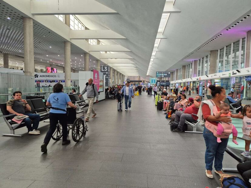 AICM retoma sus actividades en la Terminal 2. Foto: Jorge Medellín/EL UNIVERSAL