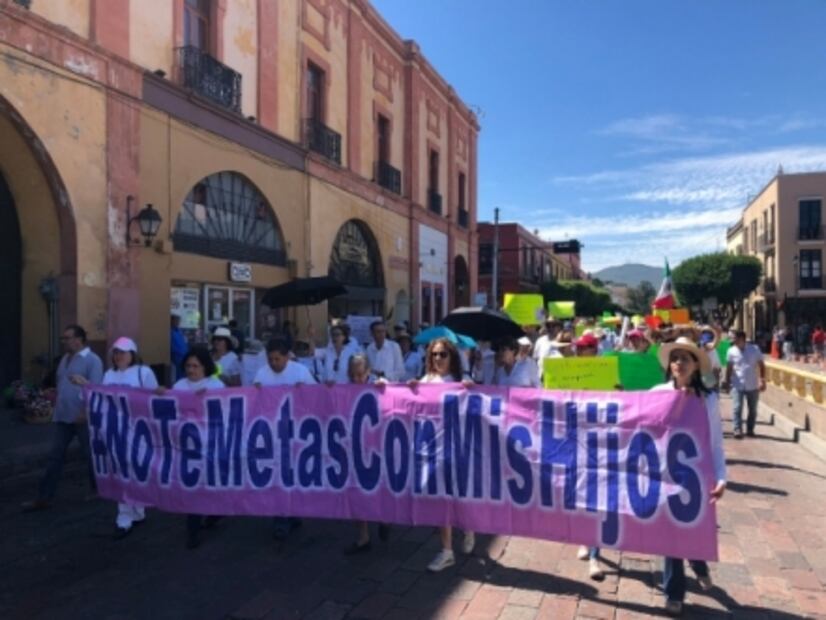 Realizan protestas contra AMLO en varios estados del país