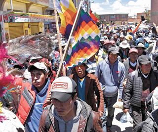 Cachan a Evo Morales organizando bloqueos desde México