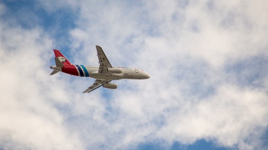 Los aviones no vuelan en línea recta. Foto: Pixabay