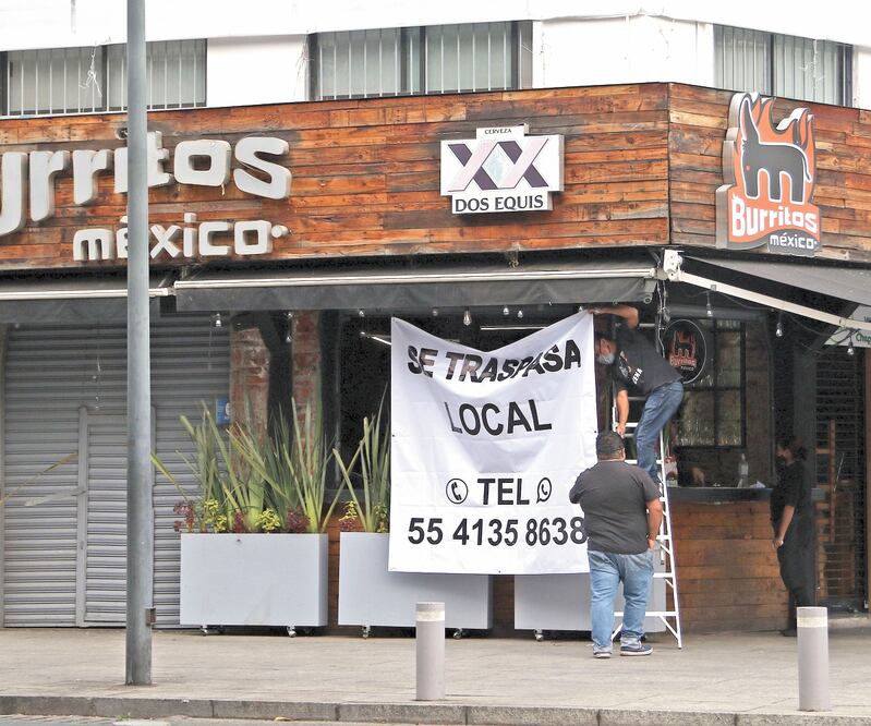 En la calle Masaryk, una de las de mayor plusvalía en la capital, se observan negocios con anuncios de renta o traspaso. CARLOS MEJÍA. EL UNIVERSAL