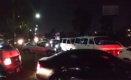 Vecinos bloquean Avenida Central por falta de agua