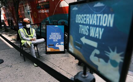 Empleados estatales de NY y California necesitarán constancia de vacunación antiCovid