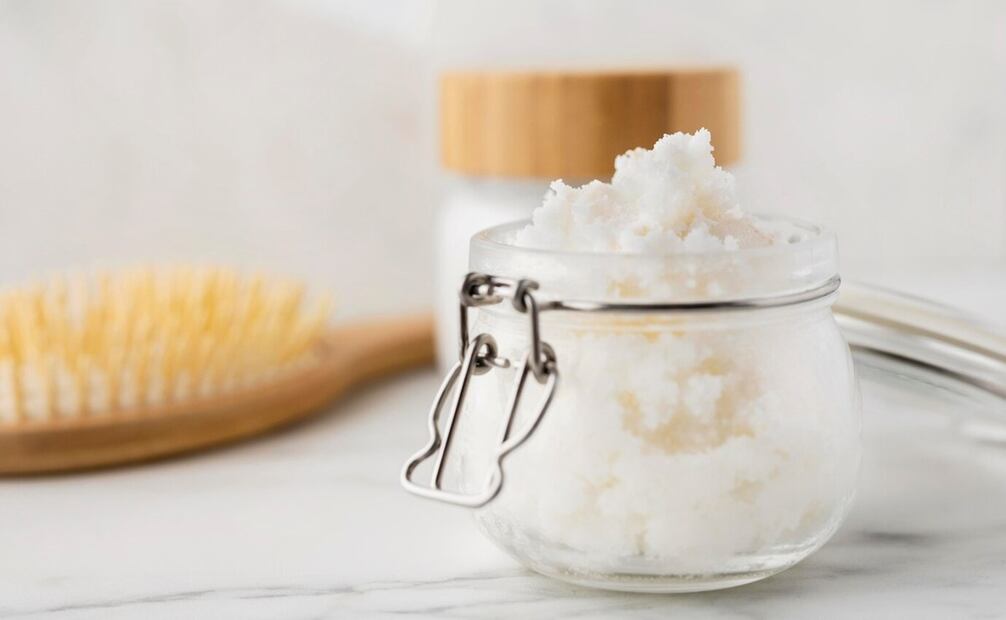 El bicarbonato de sodio se usa en la medicina tradicional, en la cocina y en la limpieza. Foto: Freepik