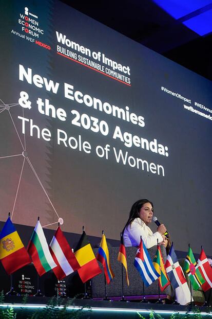 Fernanda Sainz en la ponencia: New Economies & the 2030 Agenda — The Role of Women. Foto: Cortesía