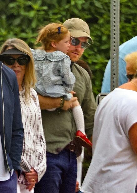 El príncipe Harry y su hija. Fuente: Twitter @ShowmundialShow