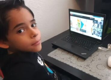 Crónica. Abel entró a la primaria por una pantalla