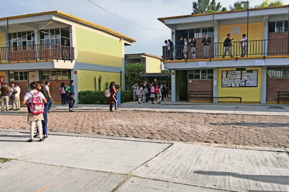 Violencia. Escuela donde el padre de familia golpeó a Ángel, de 11 años, supuestamente por agredir a su hija (XÓCHITL ÁLVAREZ. EL UNIVERSAL)