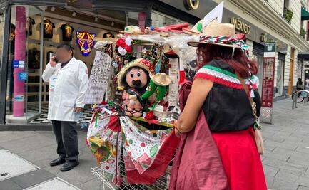 Centro de CDMX se pinta de verde, blanco y rojo: Inicia venta de artículos patrios desde Alameda Central hasta el Zócalo