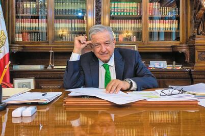 Presidente firma orden para frenar reforma educativa