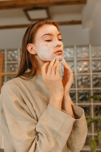 Aprende a hacer un exfoliante casero de avena para cutis graso