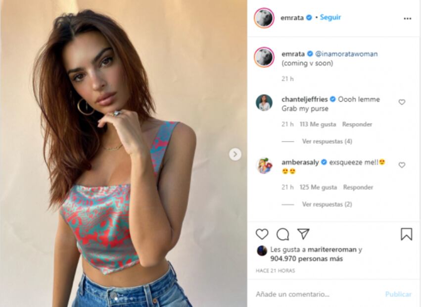 Emily Ratajkowski te enseña a llevar la pieza clave del verano: el mini top
