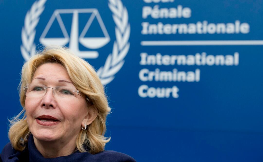 La ex fiscal general venezolana Luisa Ortega en la sede de la Corte Penal Internacional en La Haya, Holanda (Foto: AP)